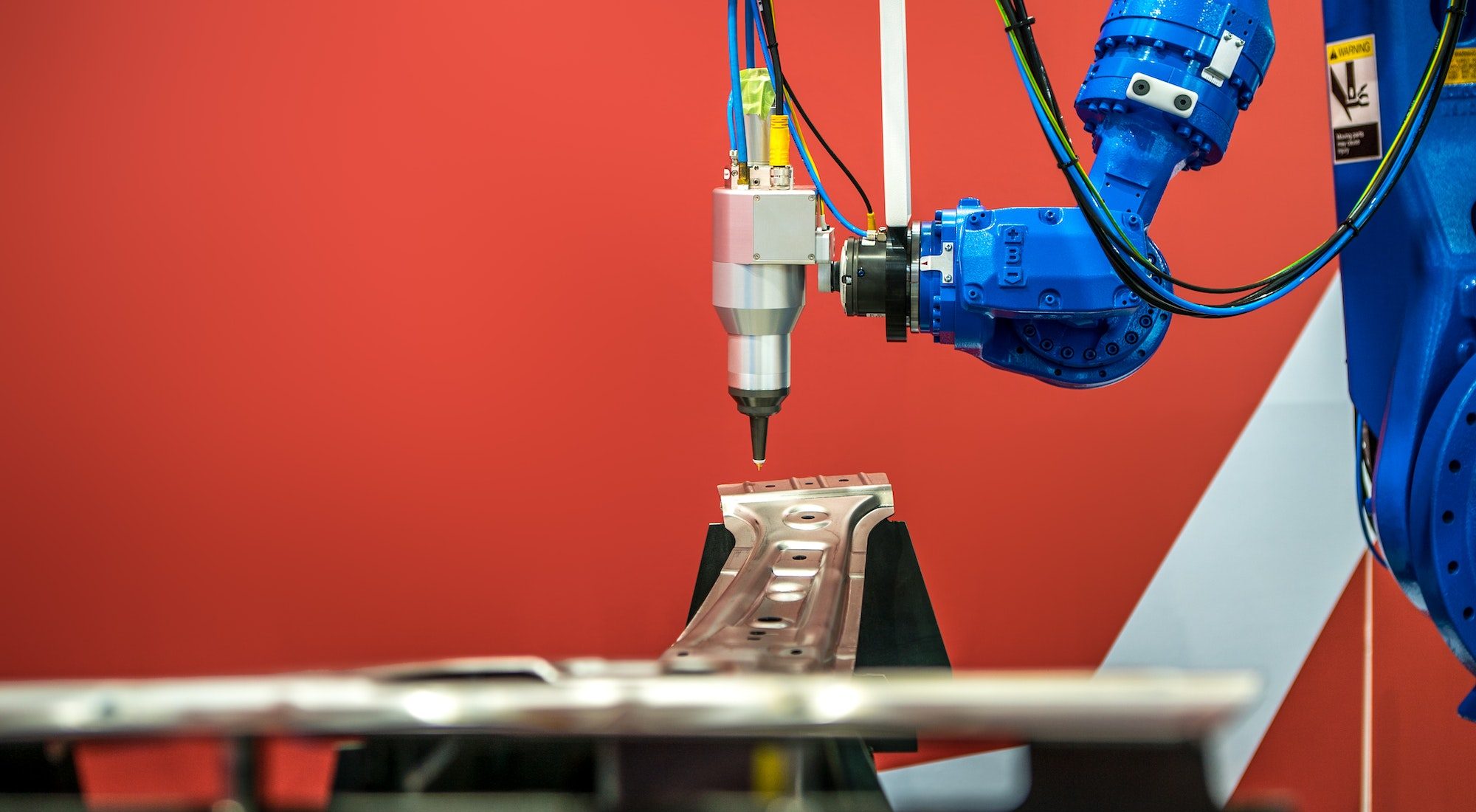 Esta unidade é dedicada ao desenho, produção de chassis de alta resistência, bem como qualquer componente em material metálico resistente e de alta performance.